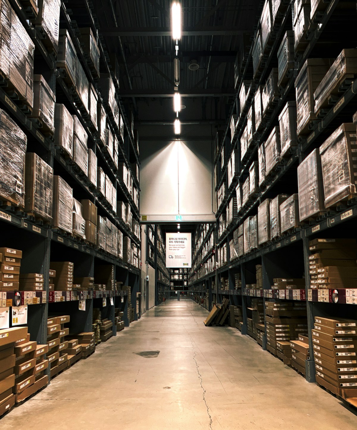 Organized appliance inventory in a warehouse